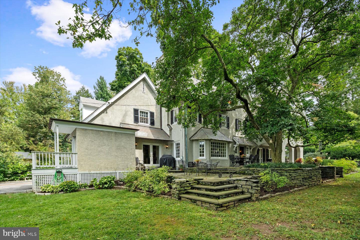109 W Moreland Ave