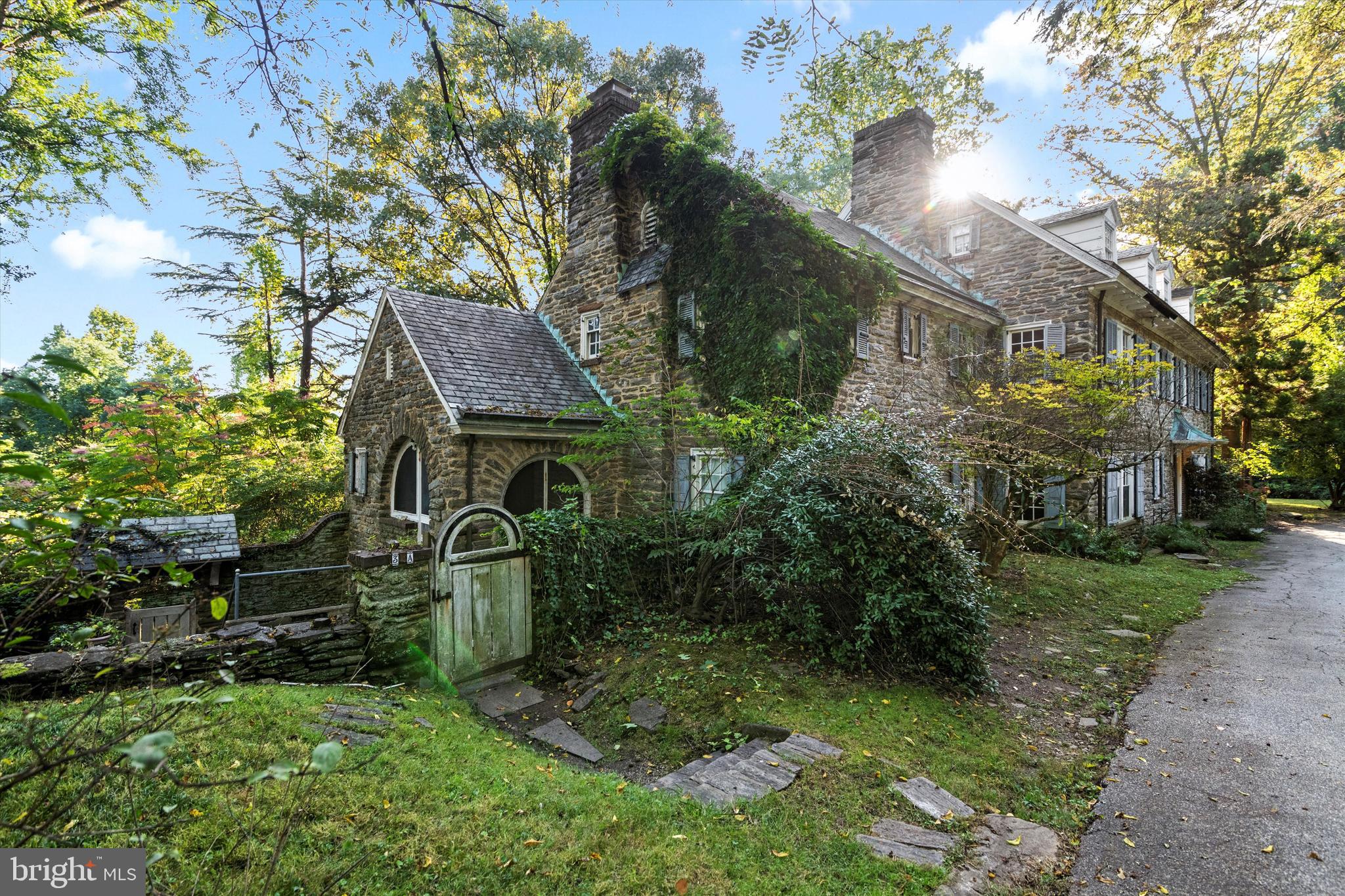 31 & 29 W Bells Mill Rd