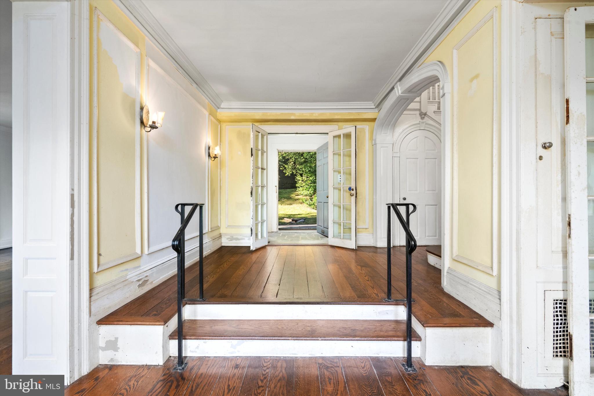 31 & 29 W Bells Mill Rd