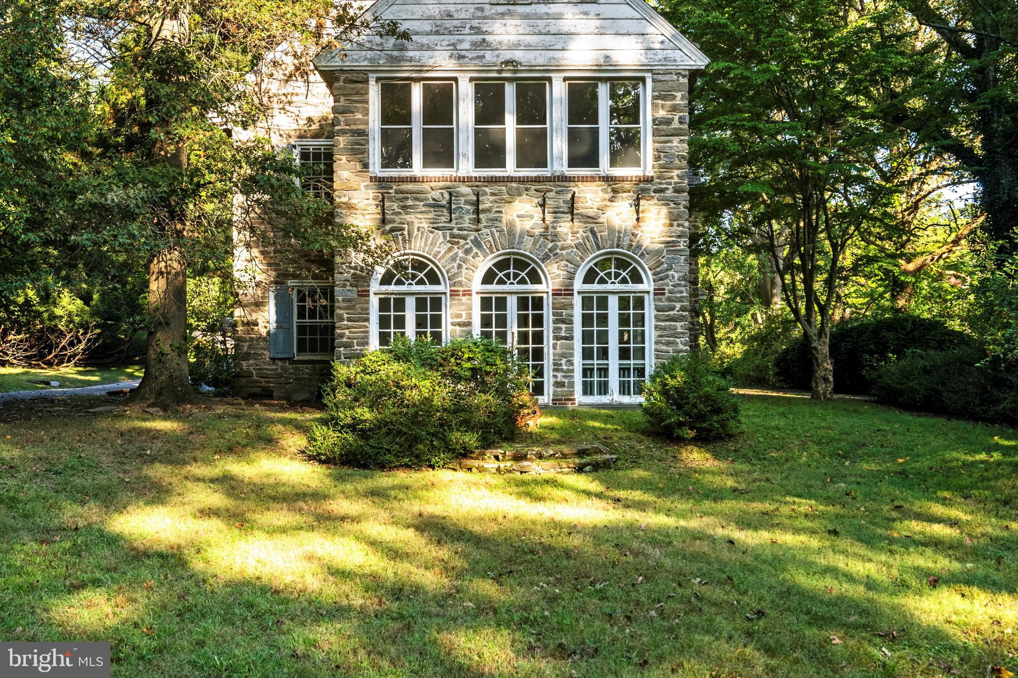 31 & 29 W Bells Mill Rd