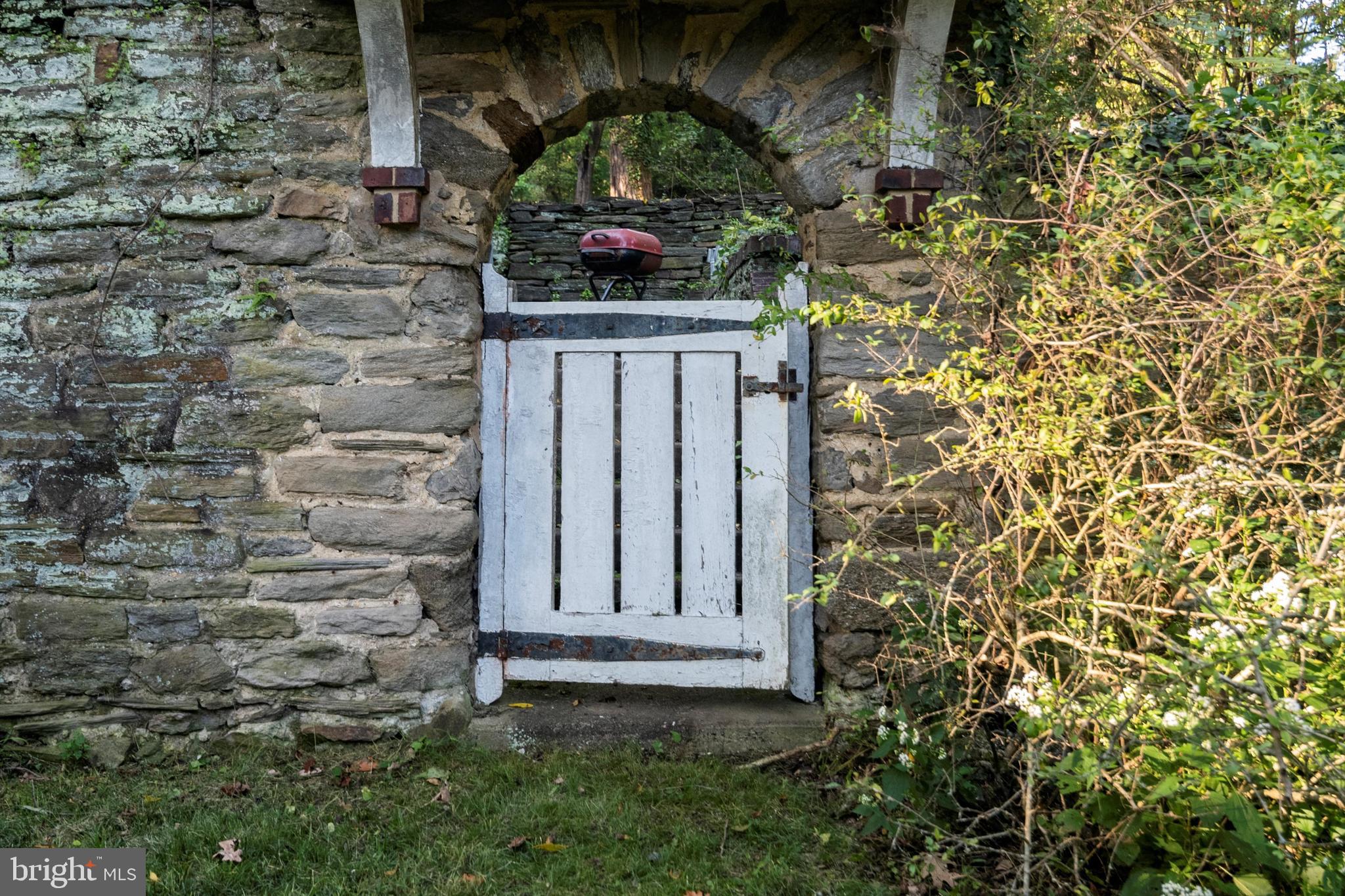 31 & 29 W Bells Mill Rd