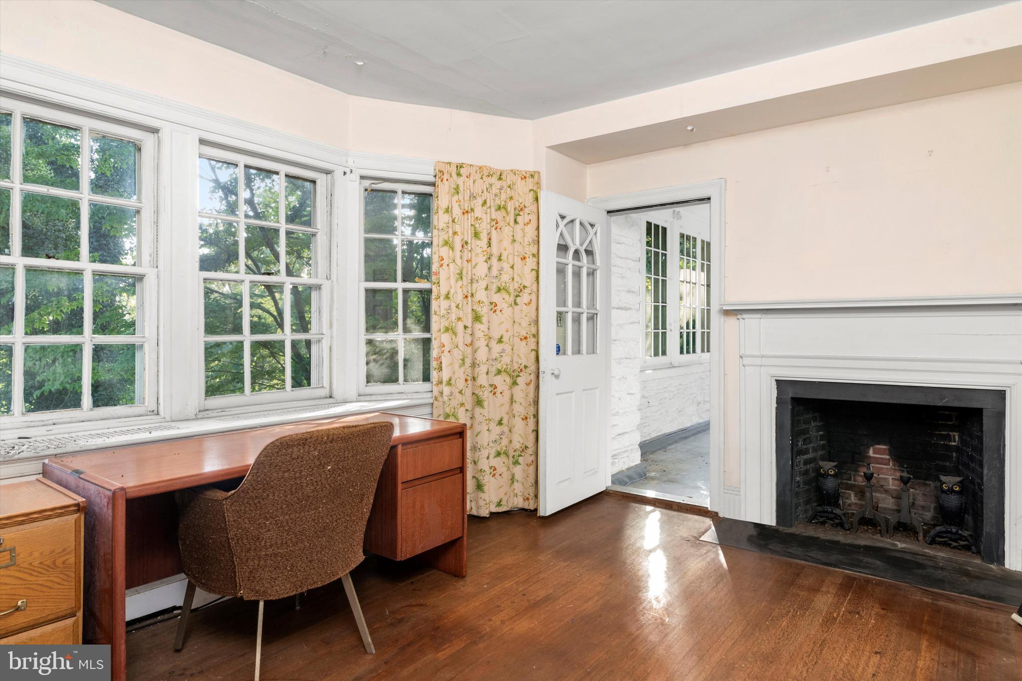 31 & 29 W Bells Mill Rd