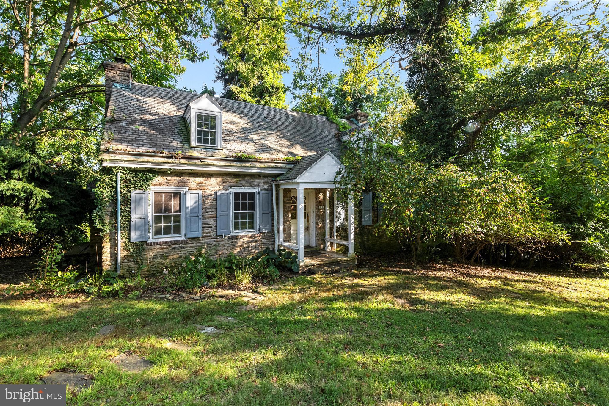 31 & 29 W Bells Mill Rd