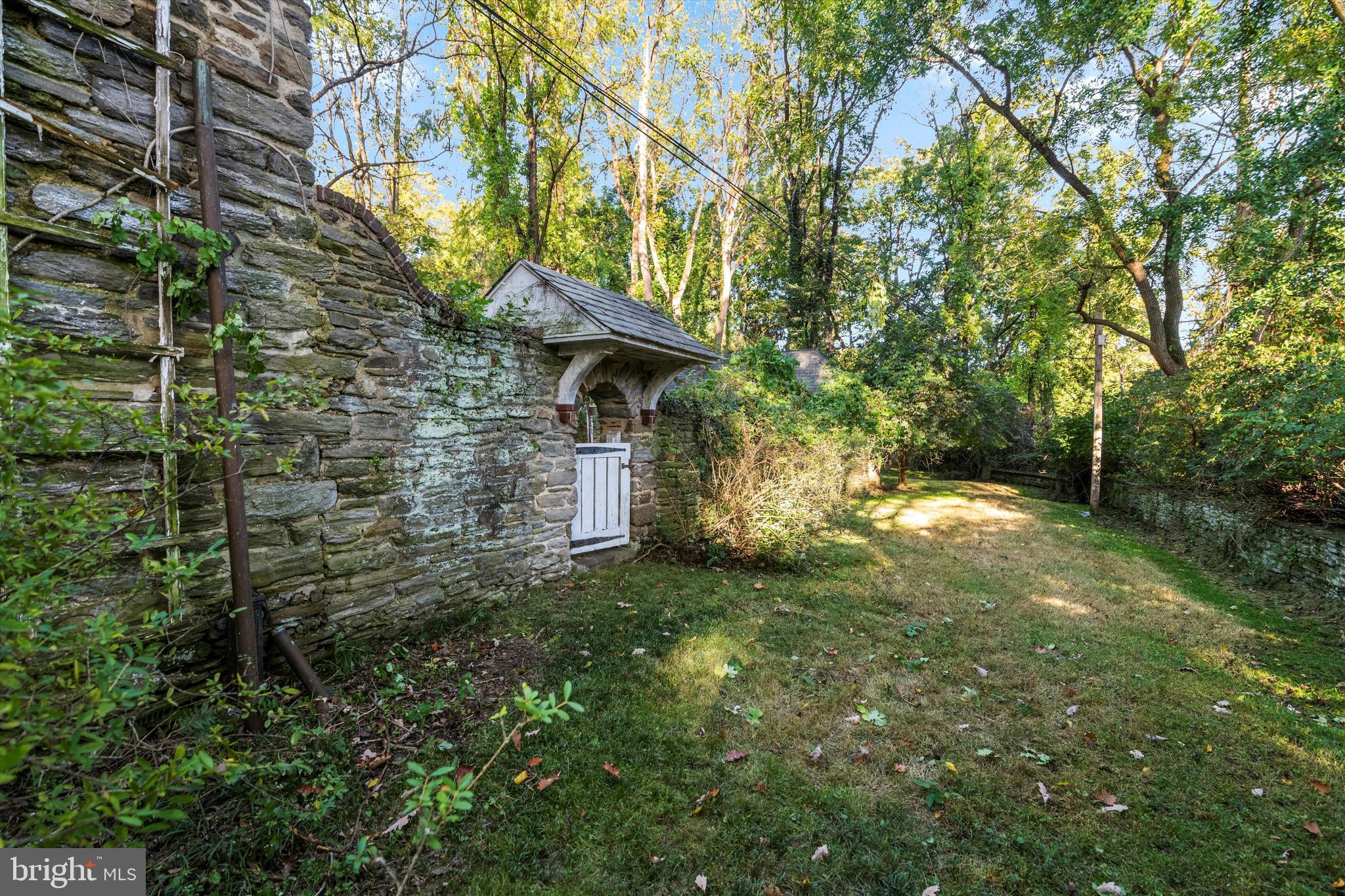 31 & 29 W Bells Mill Rd