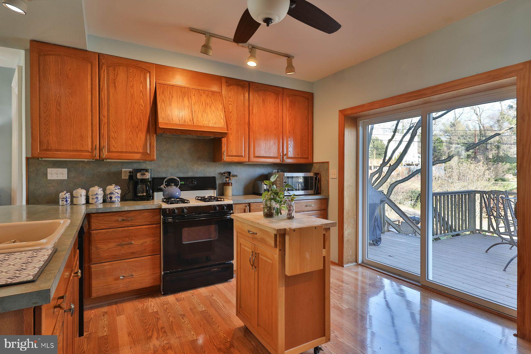 8419/8419r Anderson St