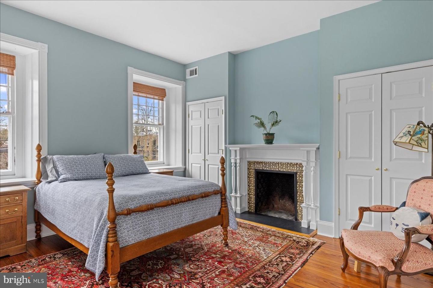 203 W Highland Ave