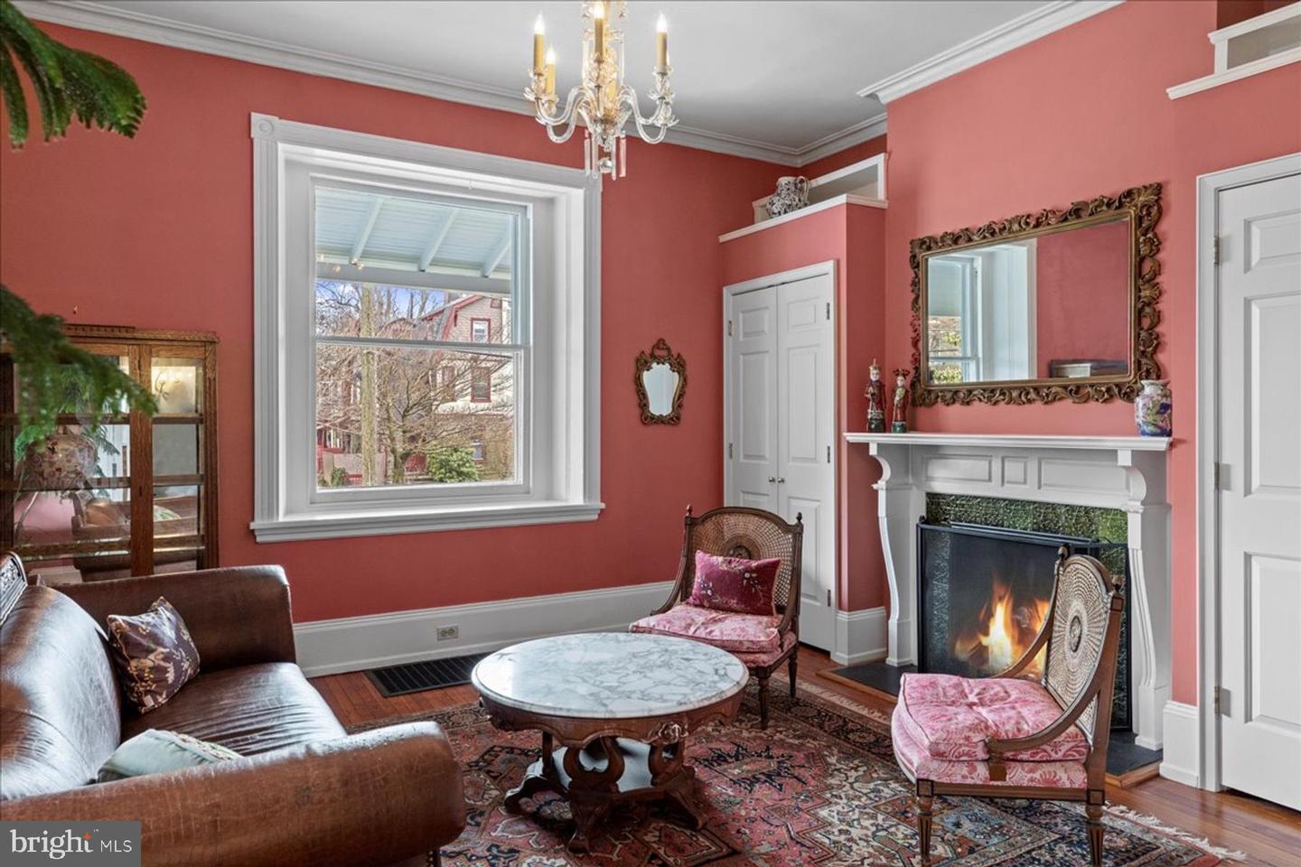 203 W Highland Ave