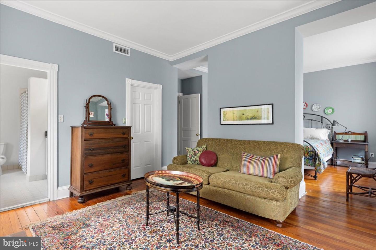203 W Highland Ave