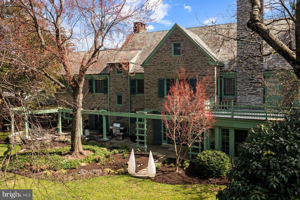 3 Norman Ln