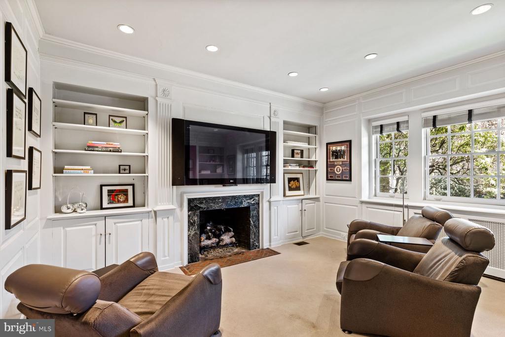 3 Norman Ln