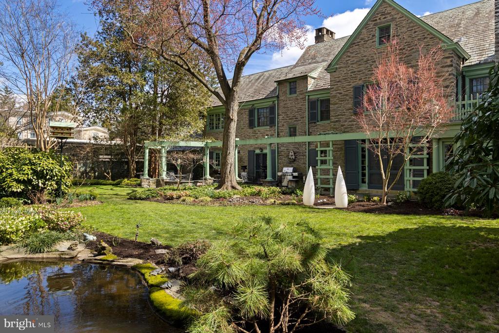 3 Norman Ln