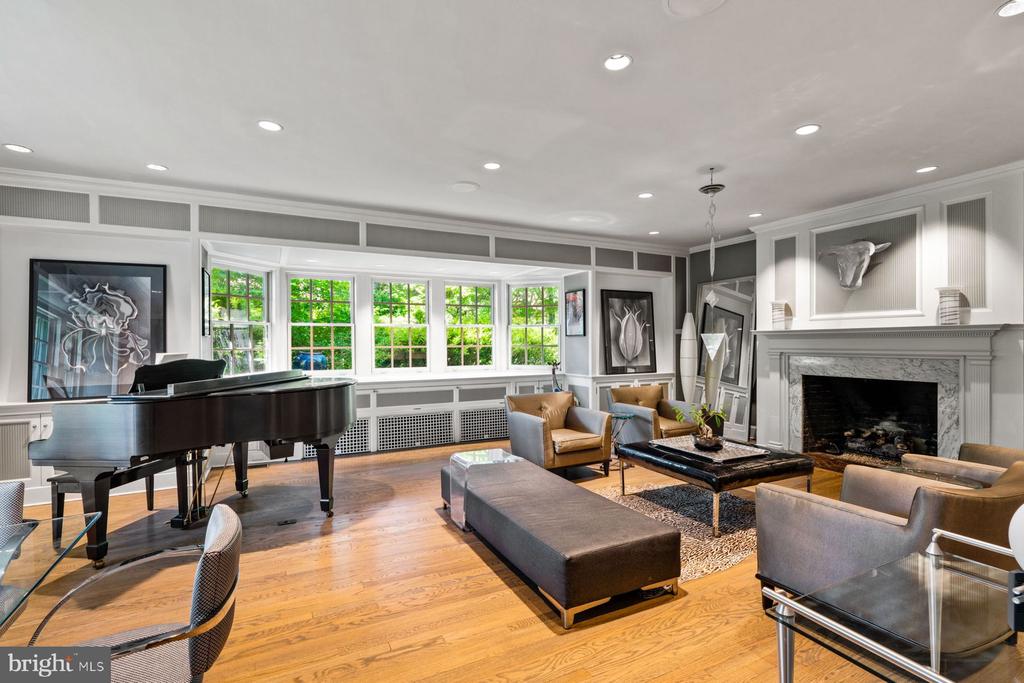 3 Norman Ln