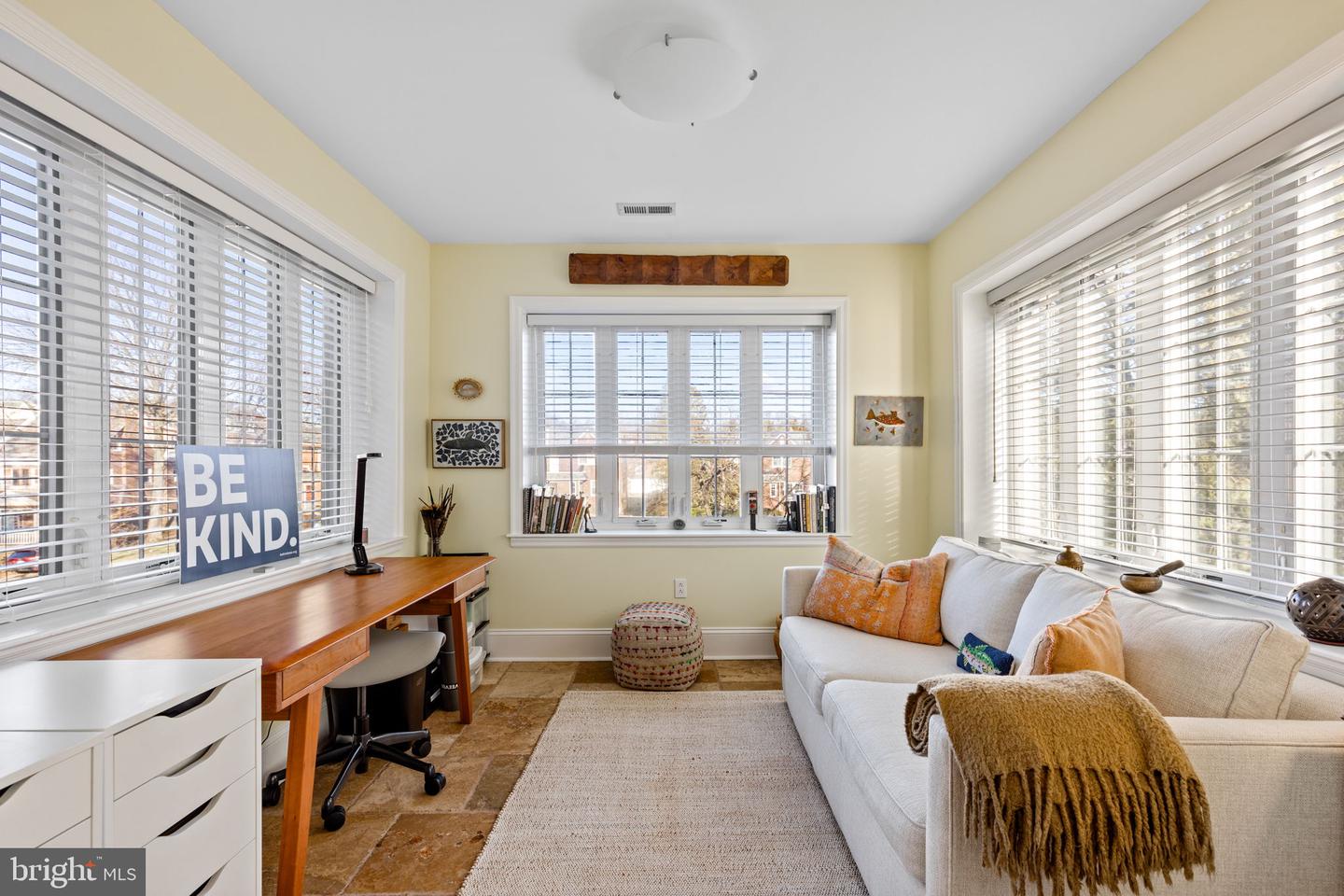428 W Ellet St #3