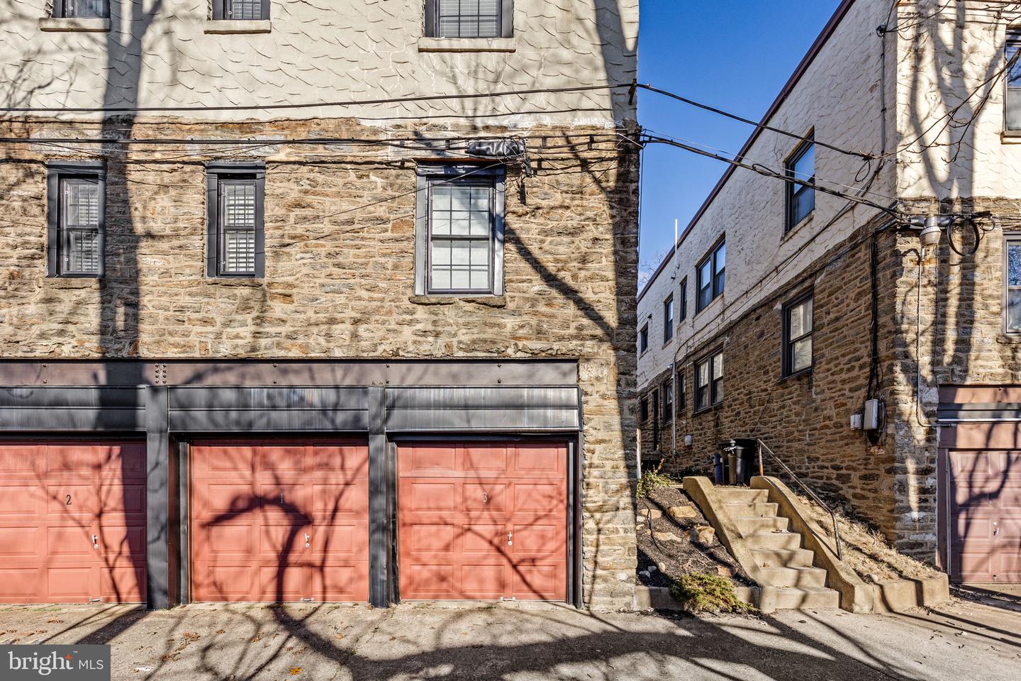 428 W Ellet St #3