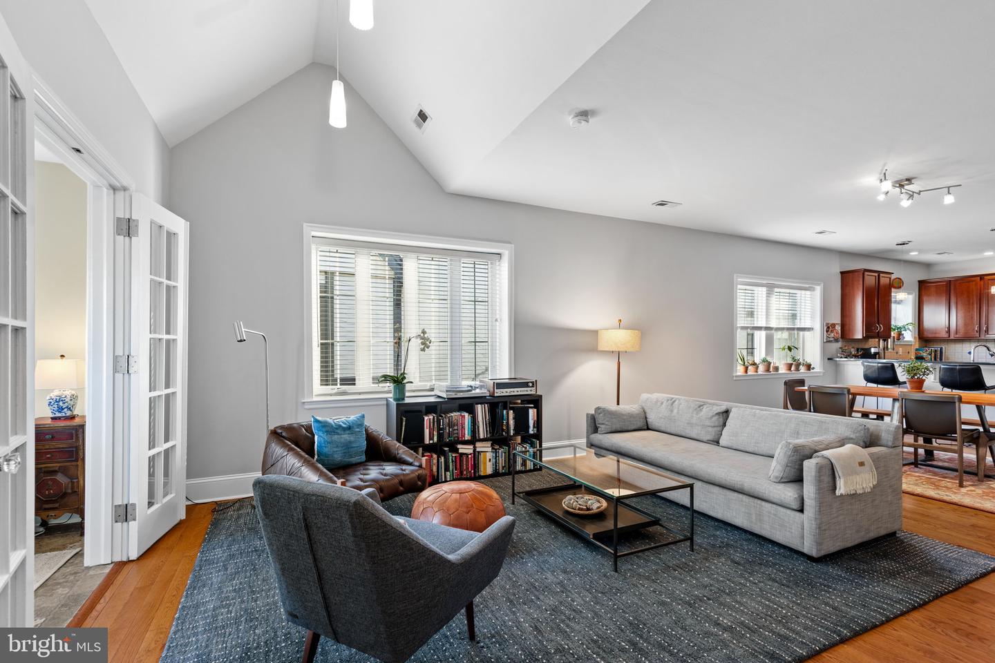 428 W Ellet St #3