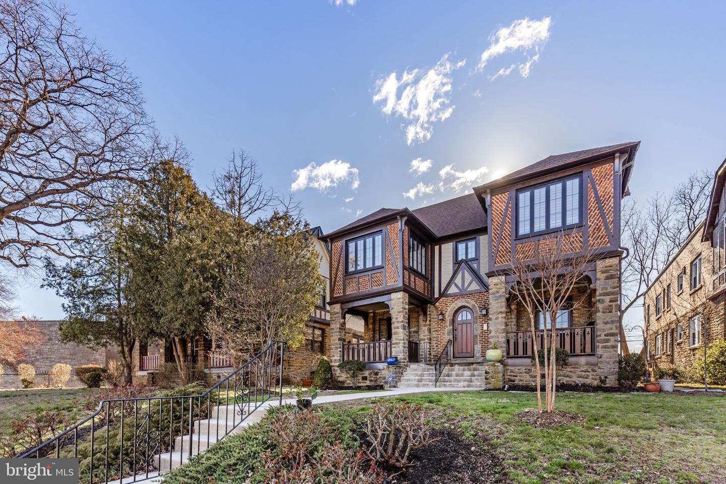 428 W Ellet St #3