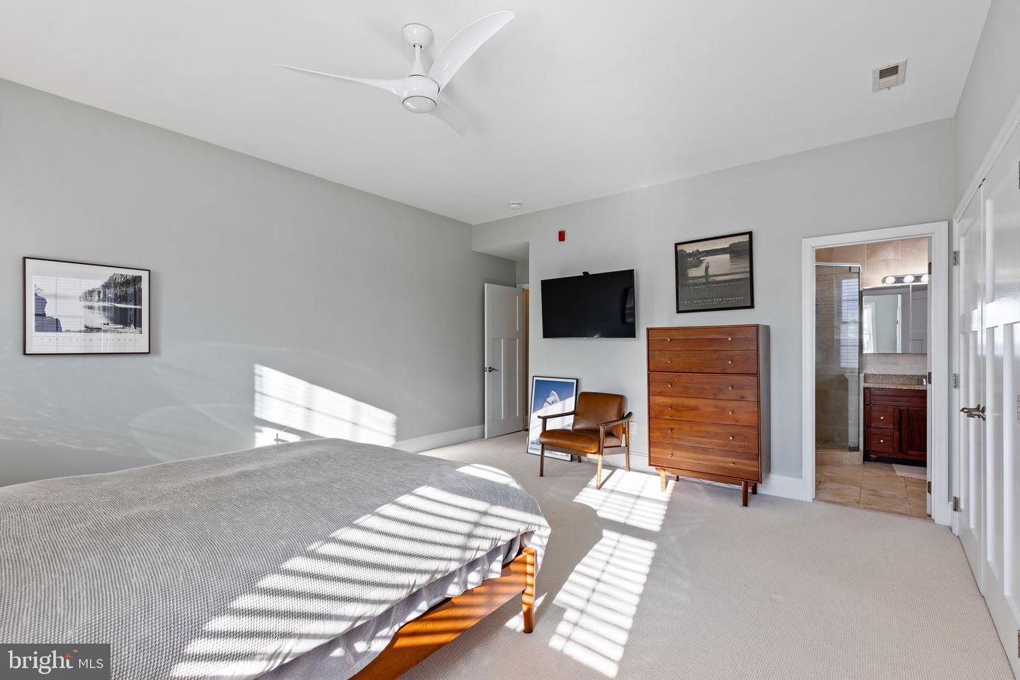 428 W Ellet St #3