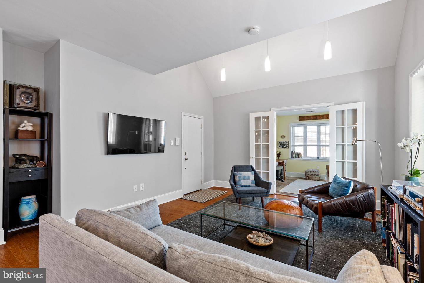 428 W Ellet St #3