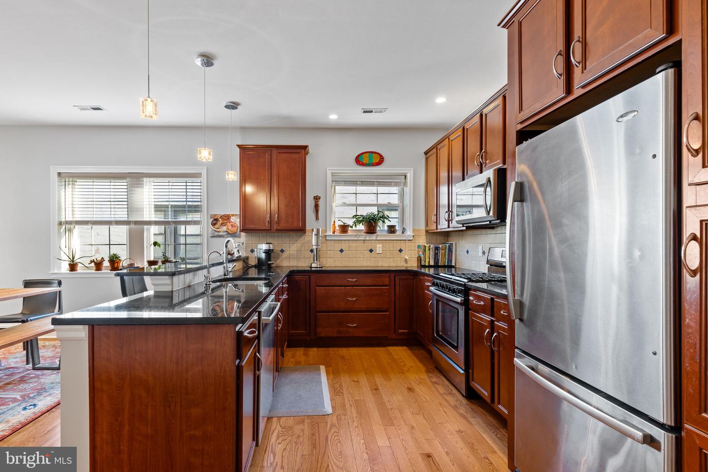 428 W Ellet St #3