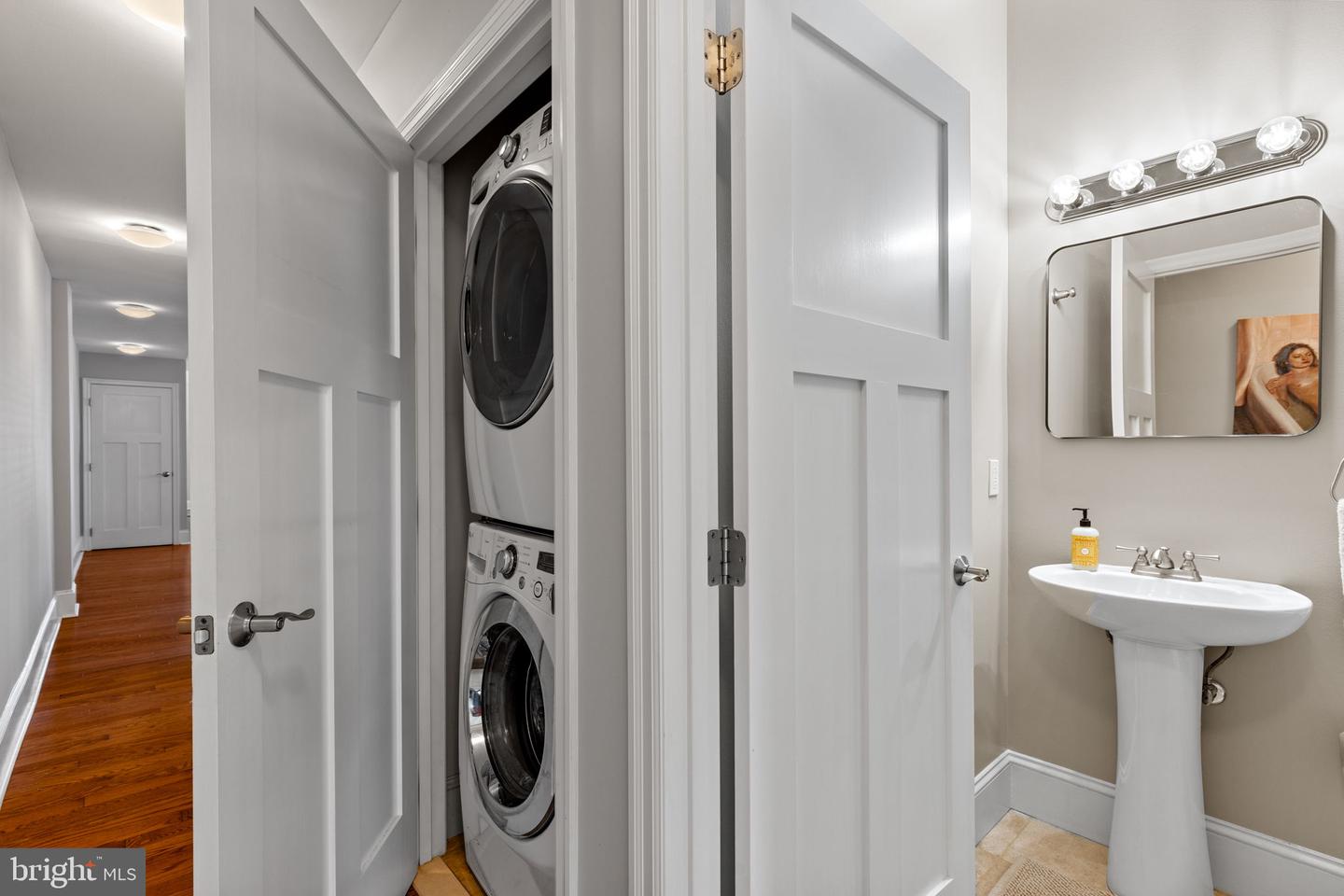 428 W Ellet St #3