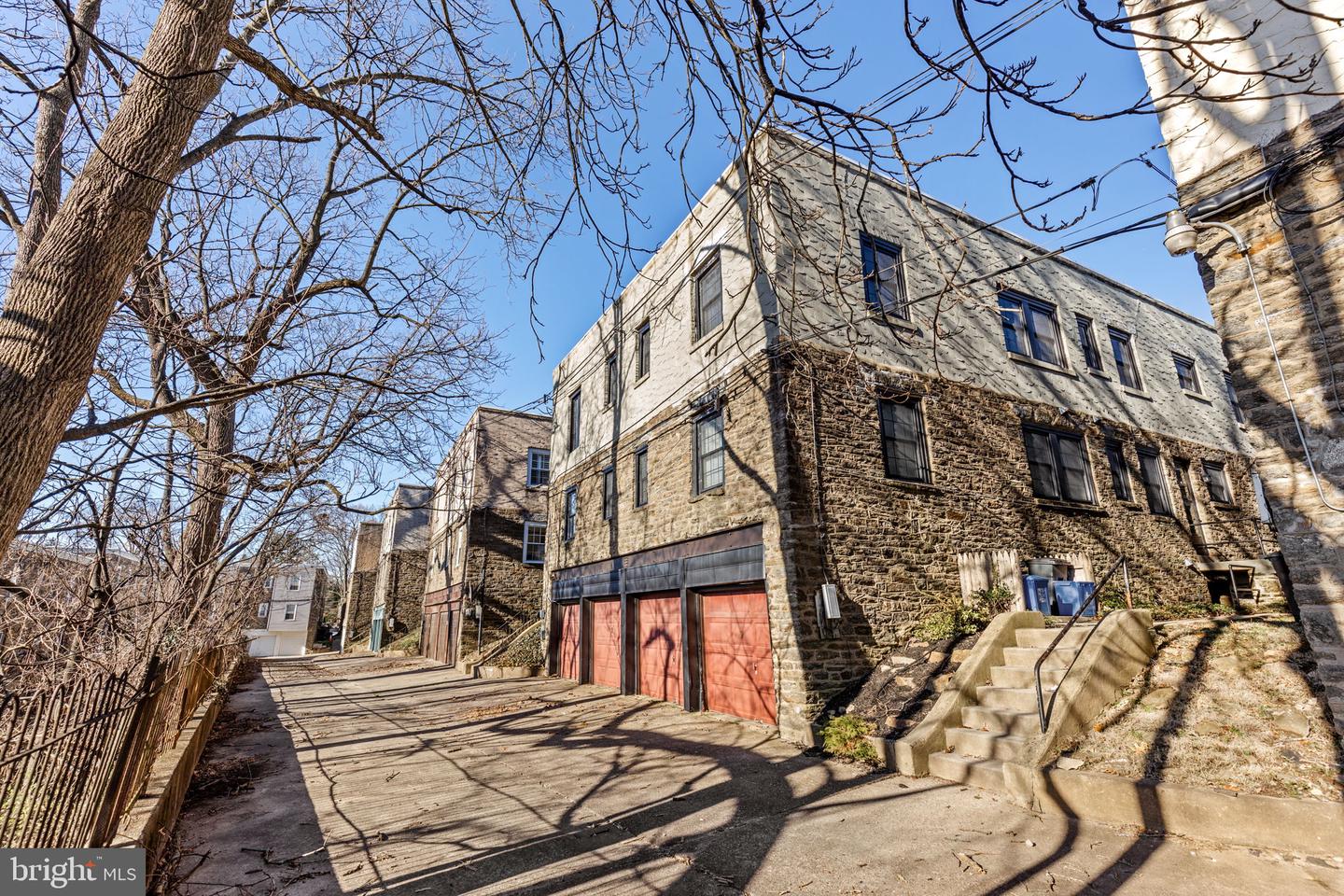 428 W Ellet St #3