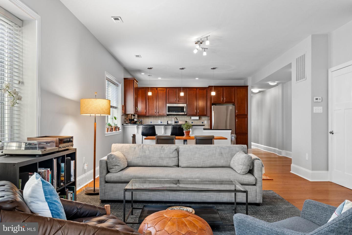 428 W Ellet St #3