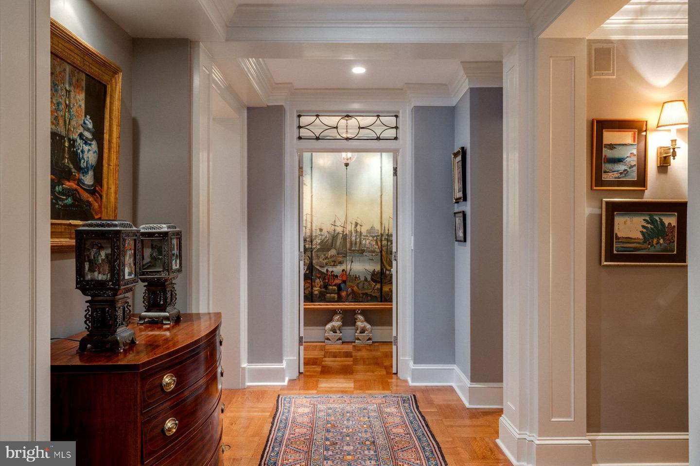 220 W Rittenhouse Sq #12b