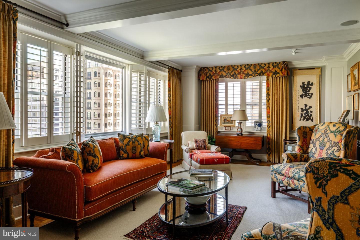 220 W Rittenhouse Sq #12b