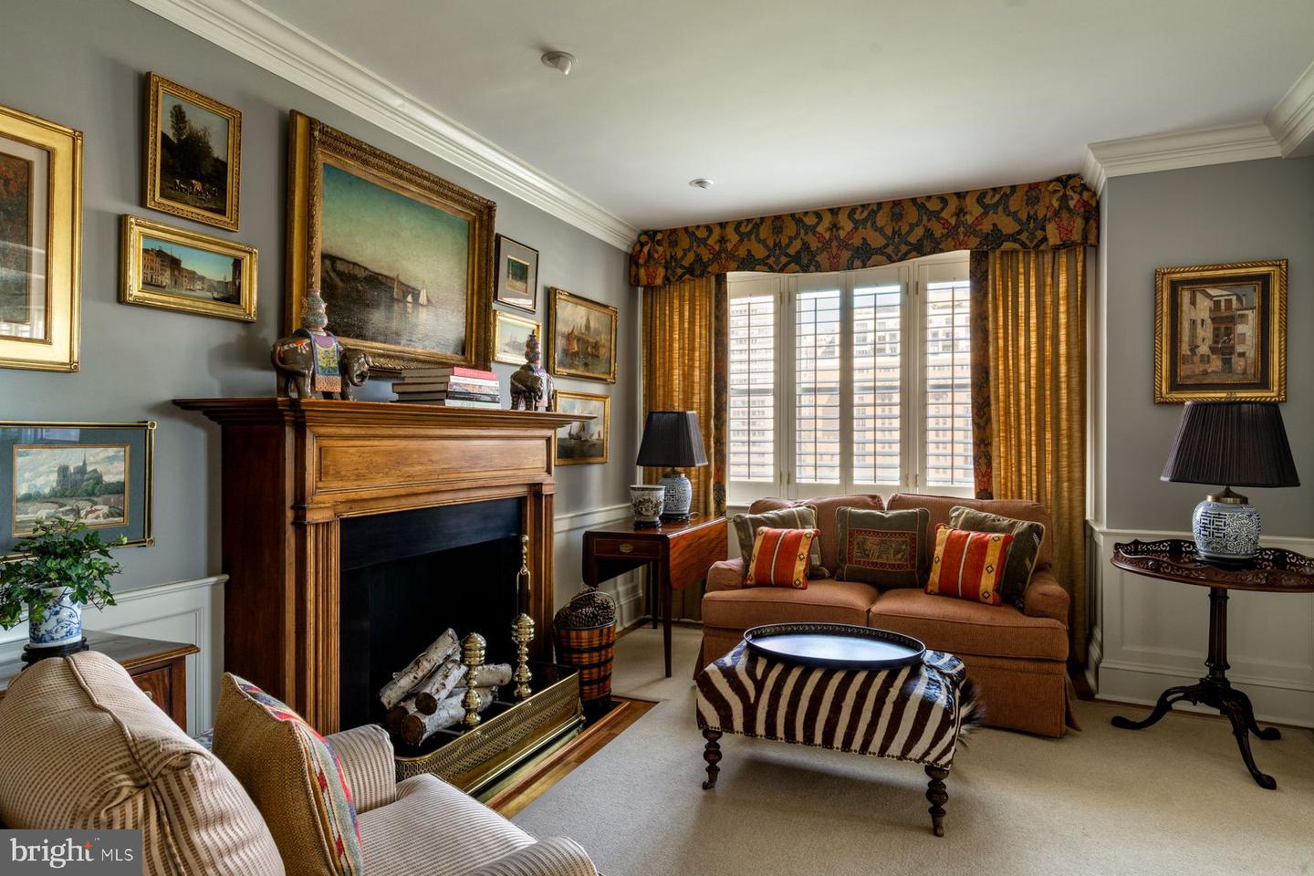 220 W Rittenhouse Sq #12b