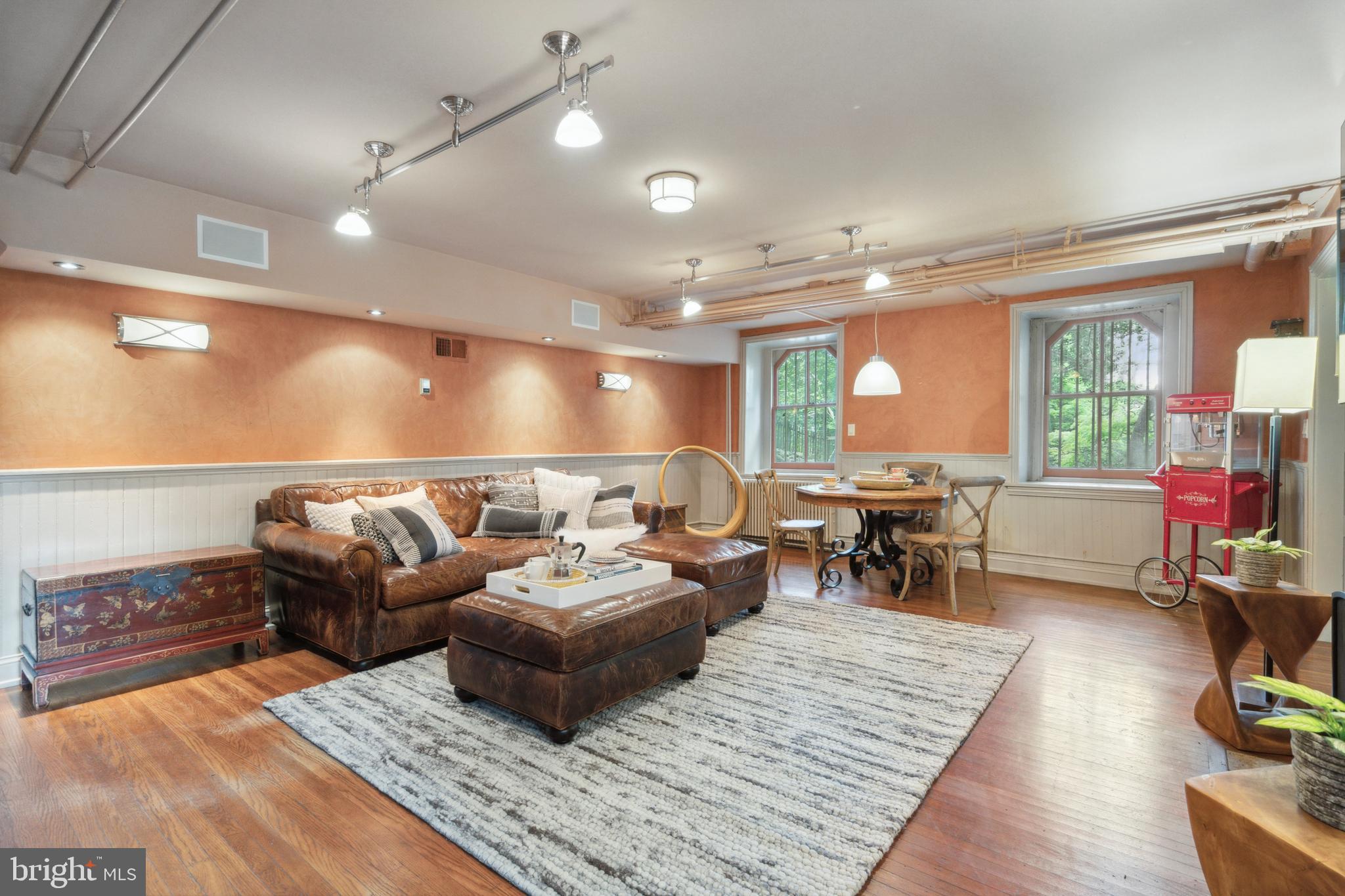 8410 PROSPECT AVENUE