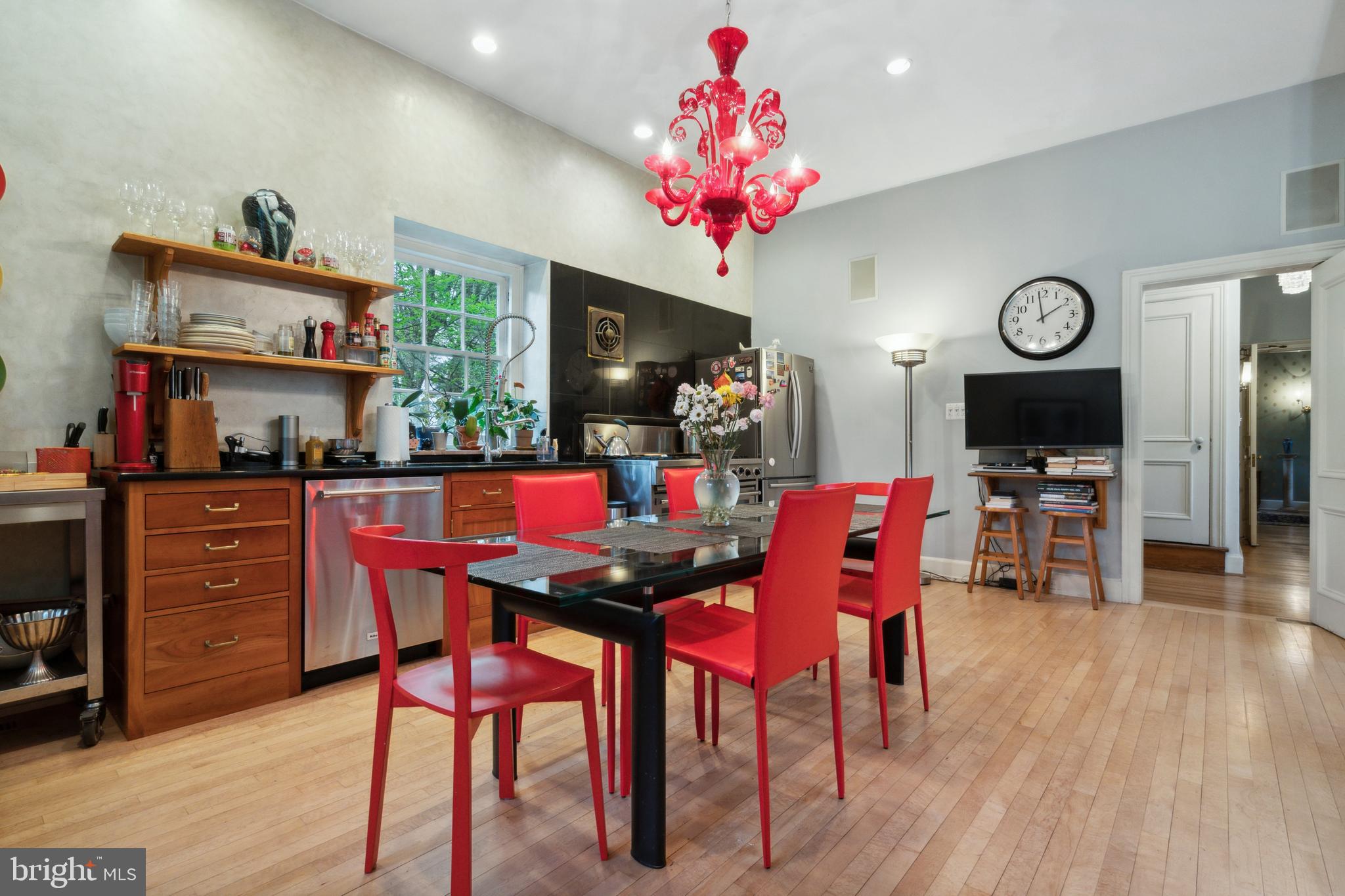 8410 PROSPECT AVENUE