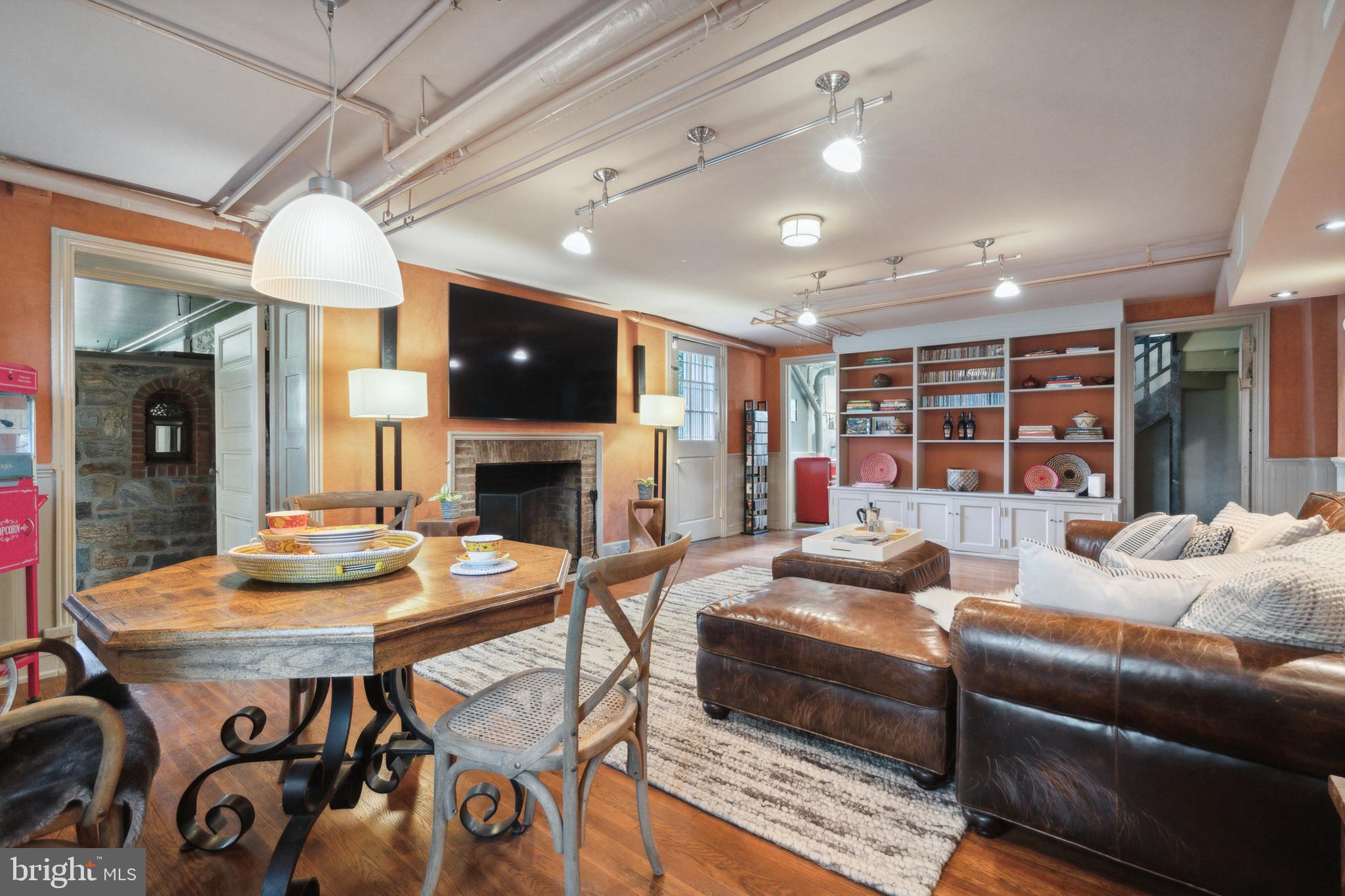 8410 PROSPECT AVENUE