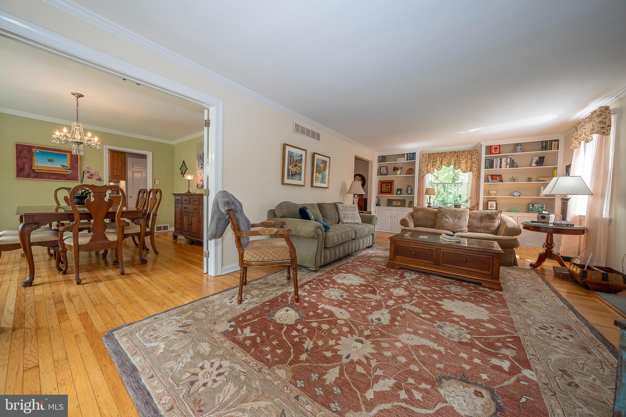 541 W MORELAND AVENUE