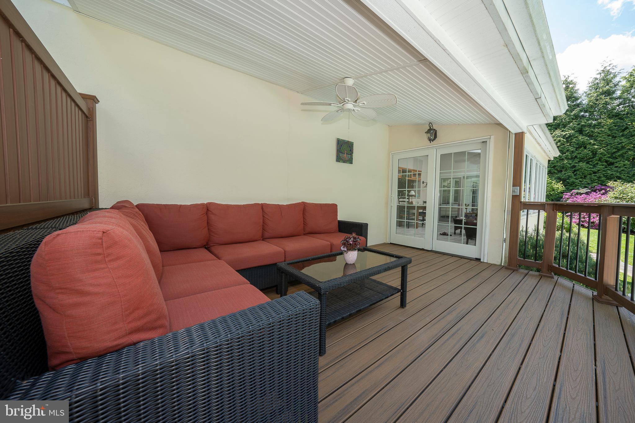 541 W MORELAND AVENUE