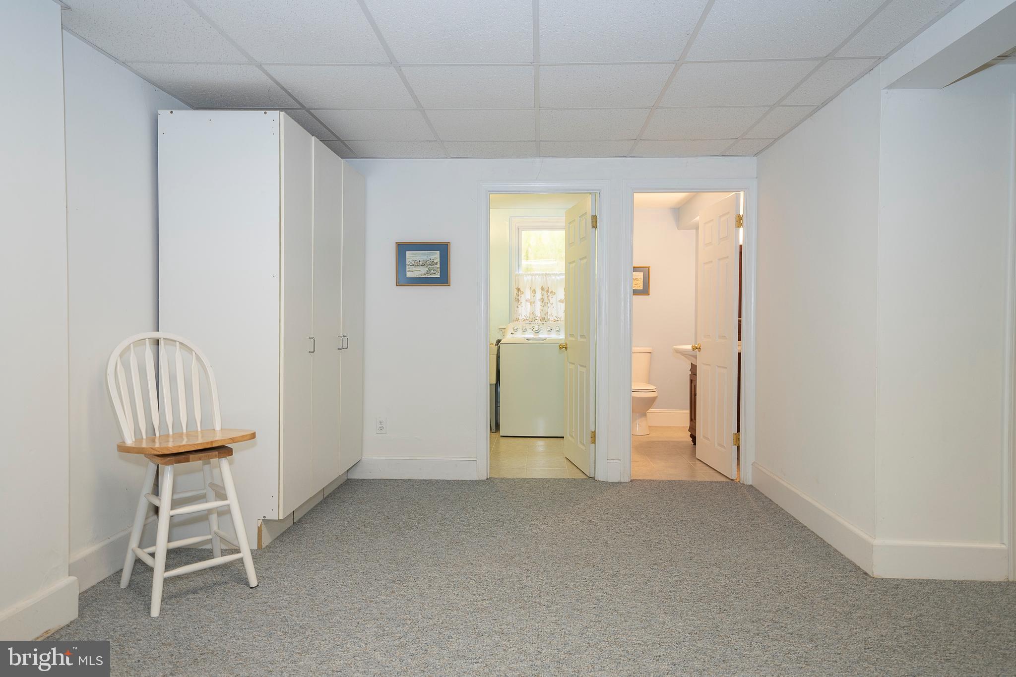 541 W MORELAND AVENUE