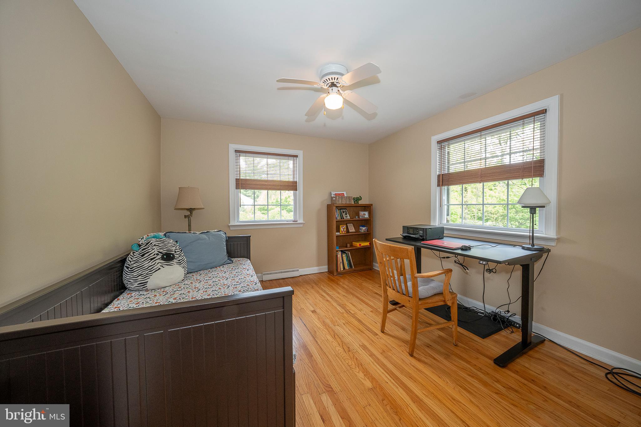 541 W MORELAND AVENUE