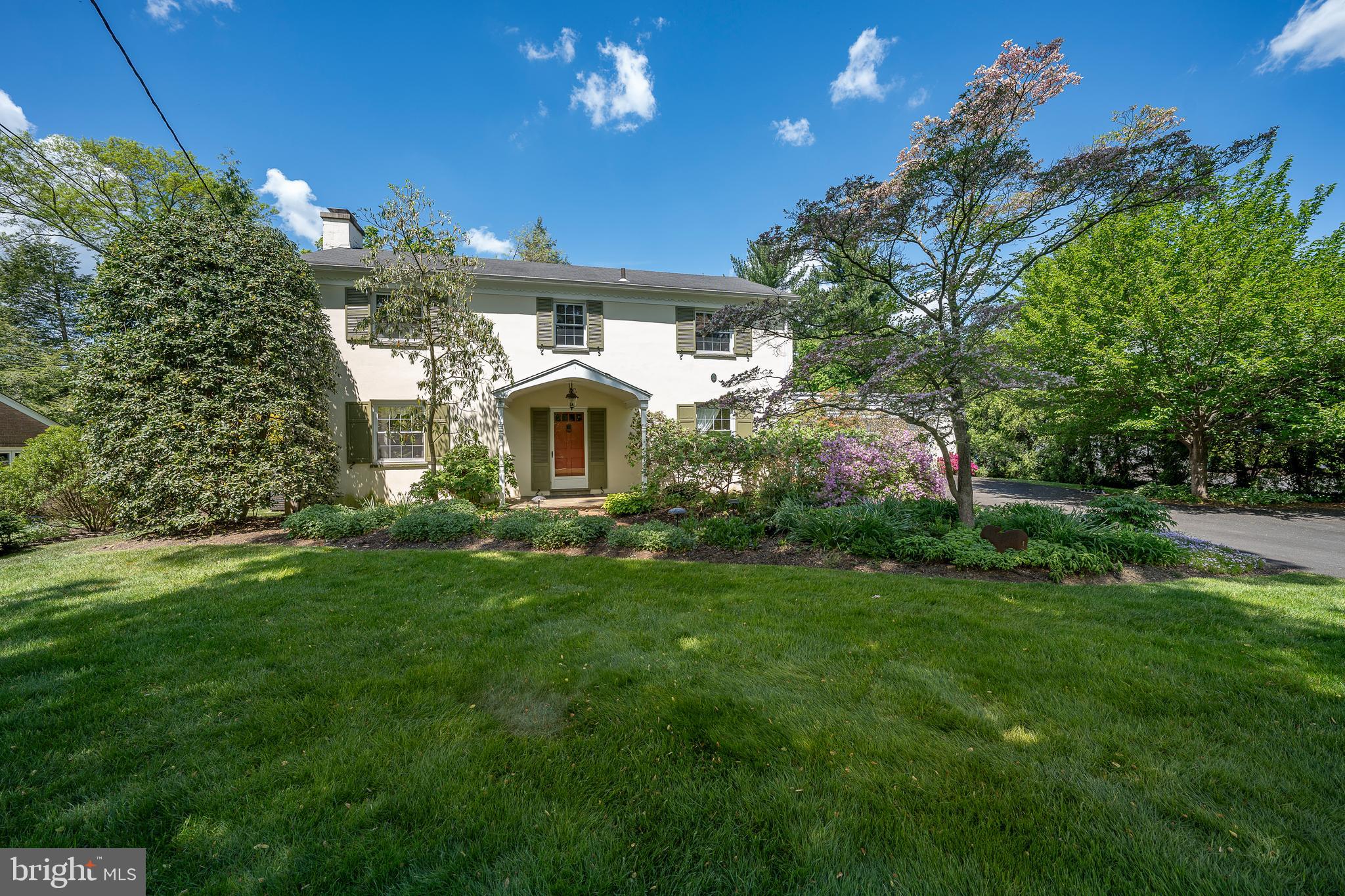 541 W MORELAND AVENUE