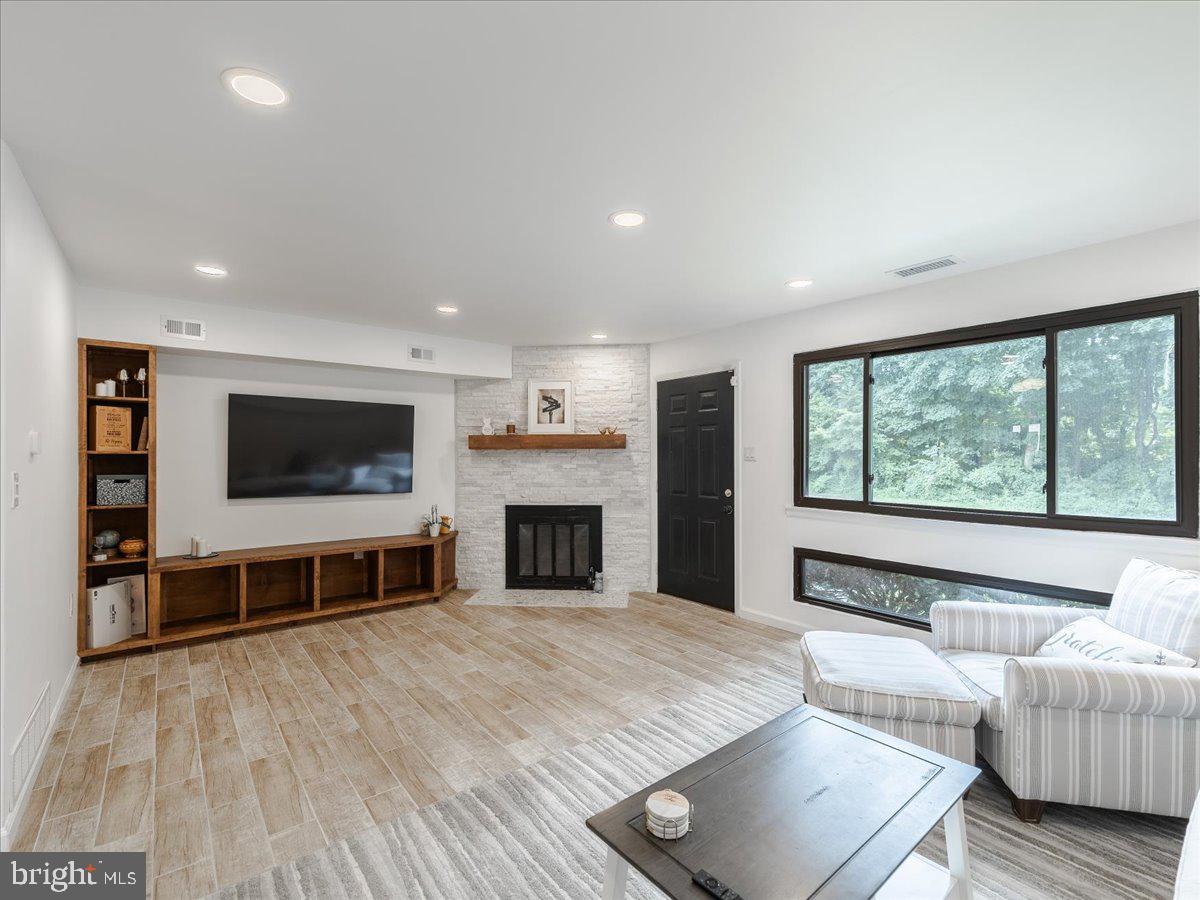 7601 CRITTENDEN STREET G1