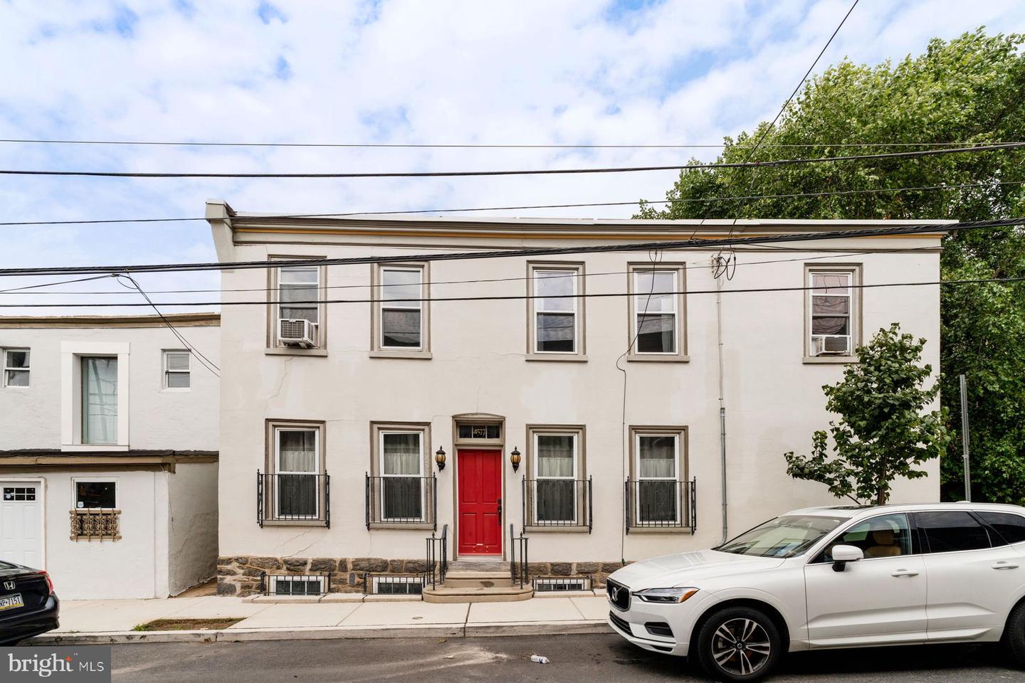 4577 Baker St