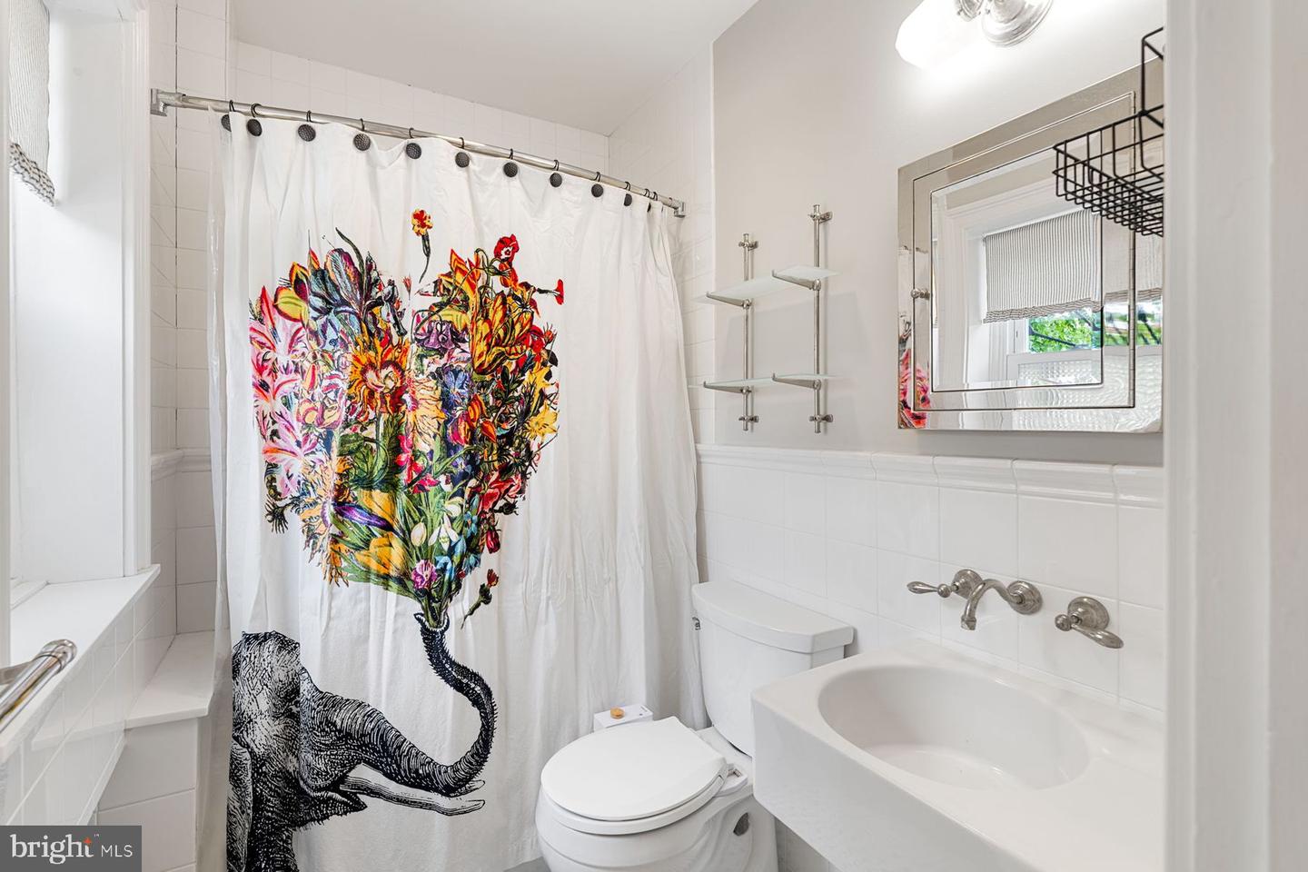 4577 Baker St