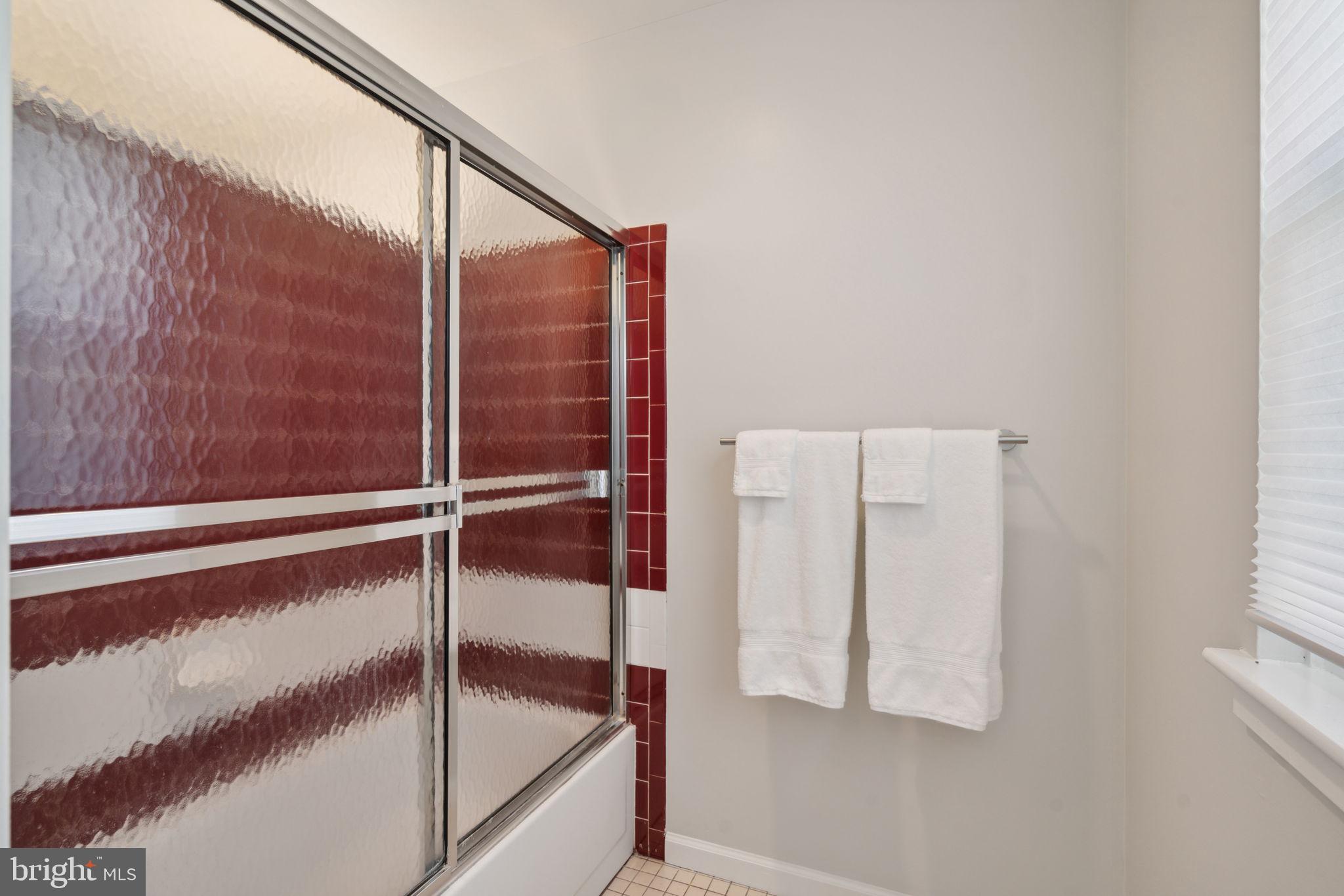 822 N NEWKIRK STREET