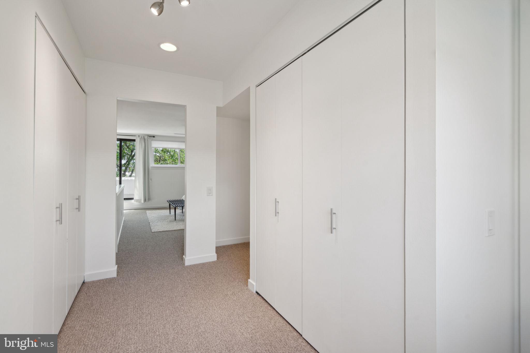 822 N NEWKIRK STREET