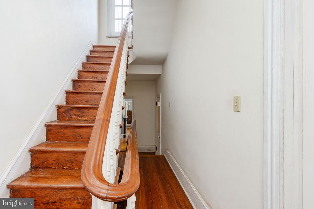 243 PINE STREET