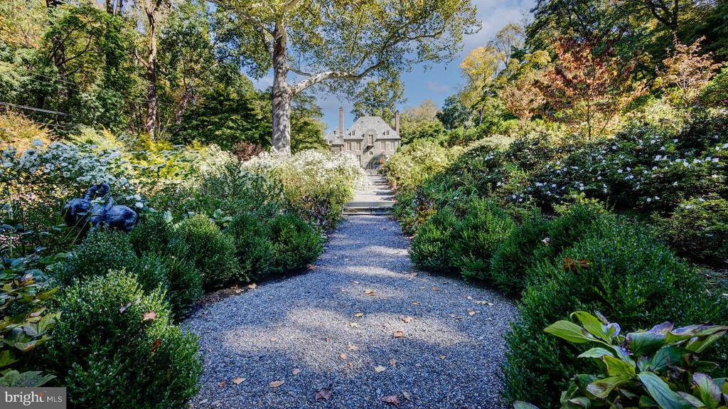 42 W Bells Mill Rd
