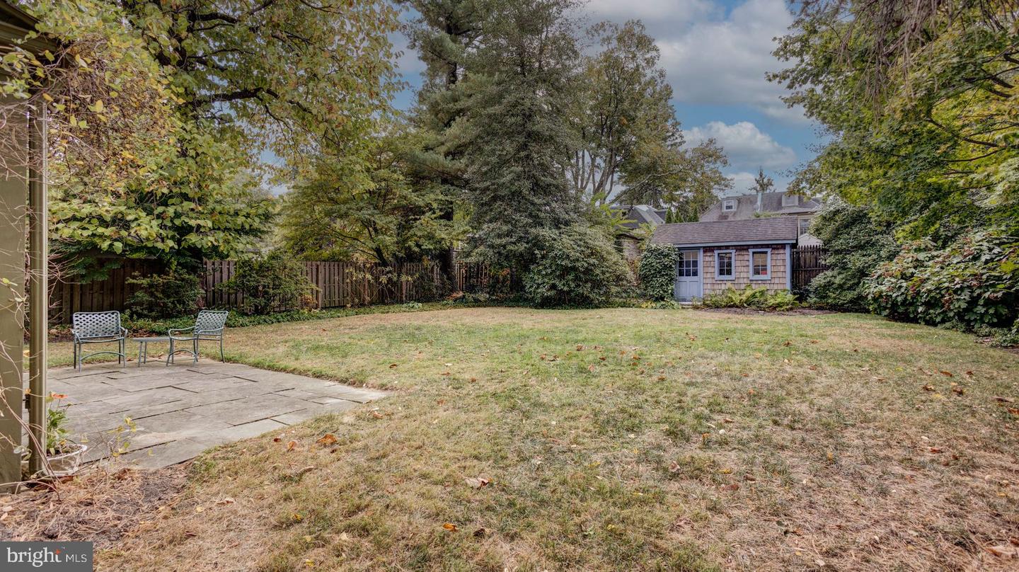 8016 Navajo St