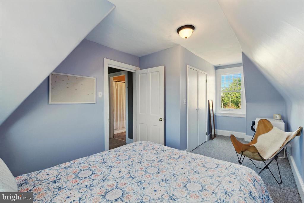122 BETHLEHEM PIKE
