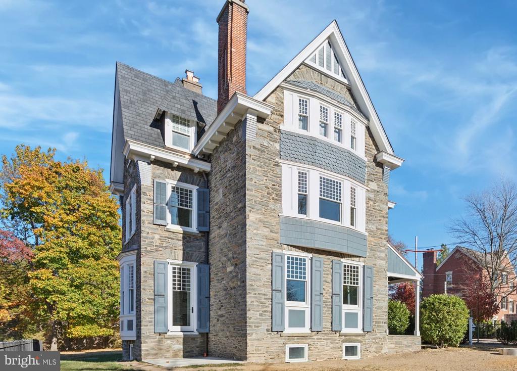 122 BETHLEHEM PIKE