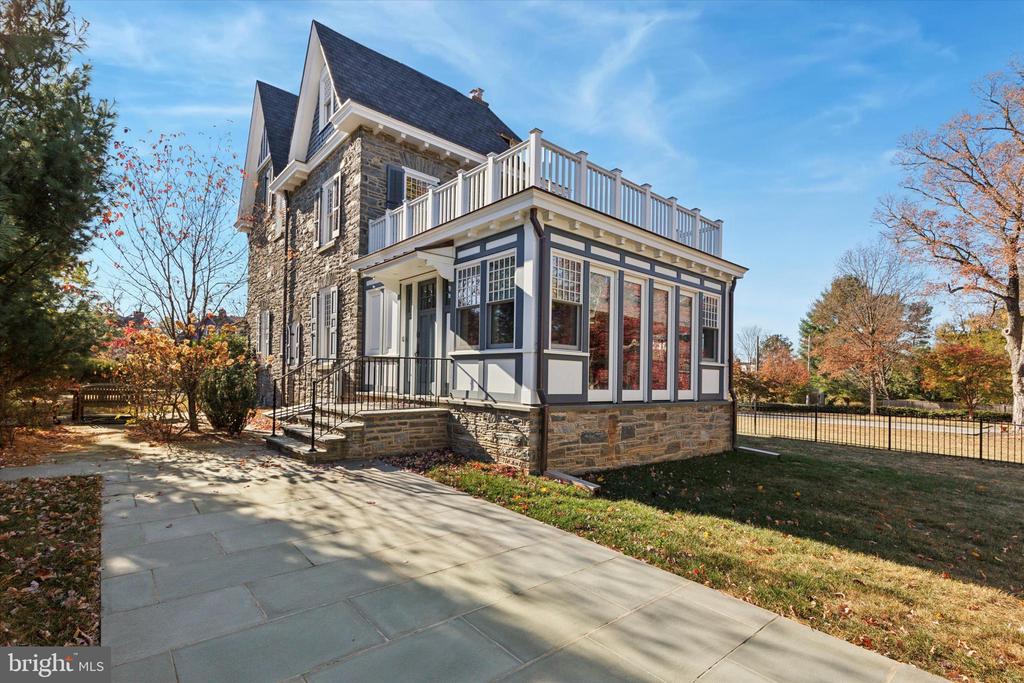 122 BETHLEHEM PIKE