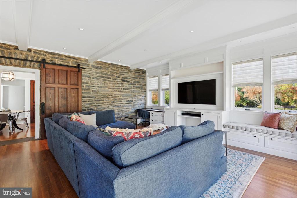 122 BETHLEHEM PIKE
