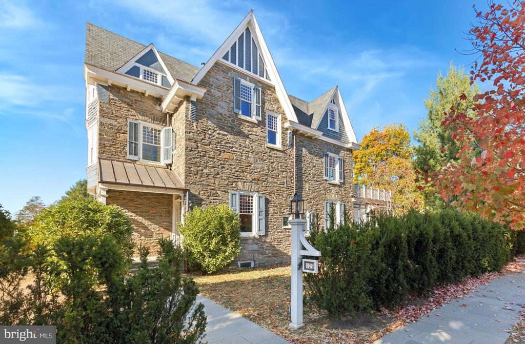 122 BETHLEHEM PIKE